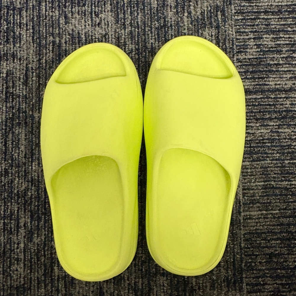 Yeezy Slide